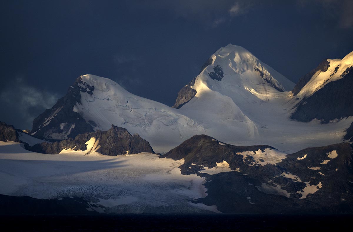 Michelle Valberg's Frosty Antarctica print close-up